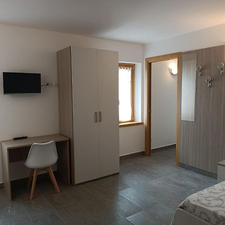 Hotel Gufo Depandance Bormio Esterno foto